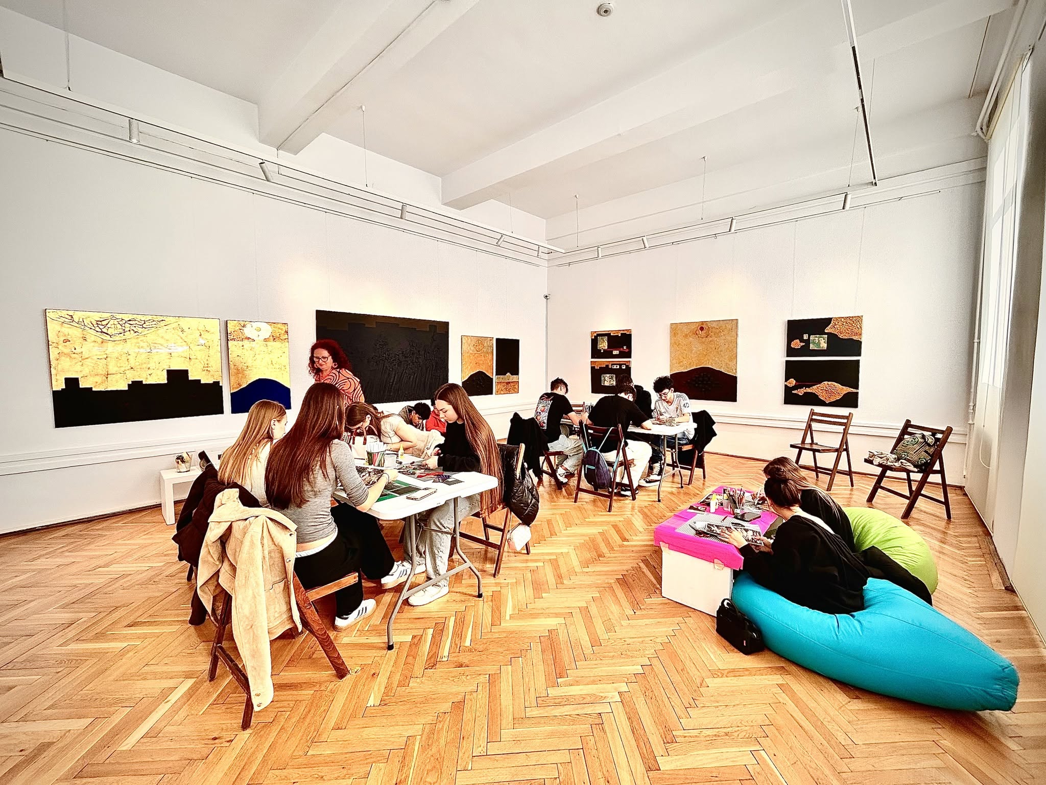 GALERIE FOTO. Artă, literatură și mesaje către viitor, la Muzeul de Artă Constanța