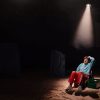 Alex Bogdan revine la Constanța cu spectacolul în care povestește cei 16 ani de dependență de jocuri de noroc